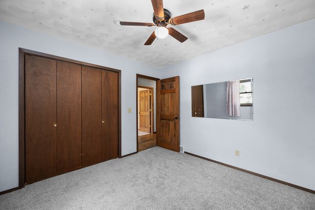 602 5th Avenue W, Andalusia, IL 61232