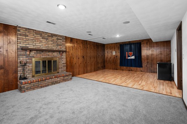602 5th Avenue W, Andalusia, IL 61232