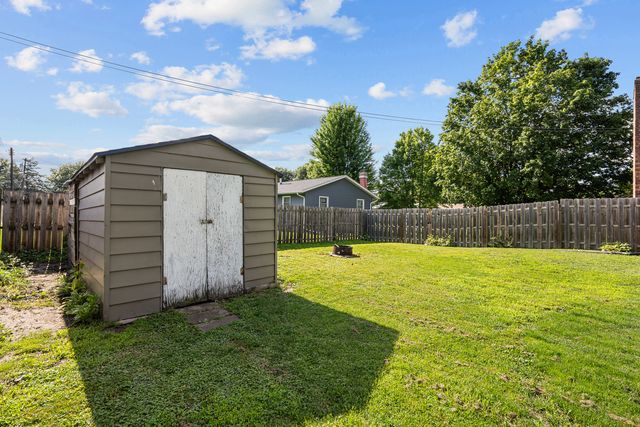 602 5th Avenue W, Andalusia, IL 61232