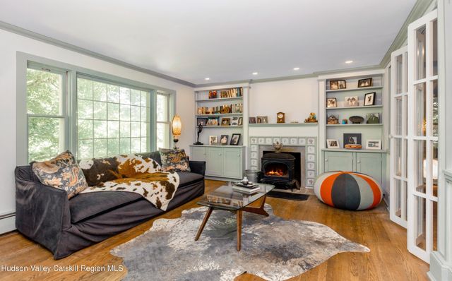 15 Chipmunk Lane, Woodstock, NY 12498