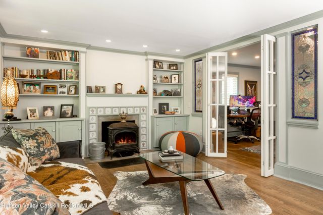 15 Chipmunk Lane, Woodstock, NY 12498