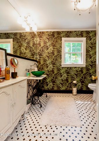 15 Chipmunk Lane, Woodstock, NY 12498