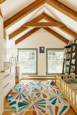 15 Chipmunk Lane, Woodstock, NY 12498