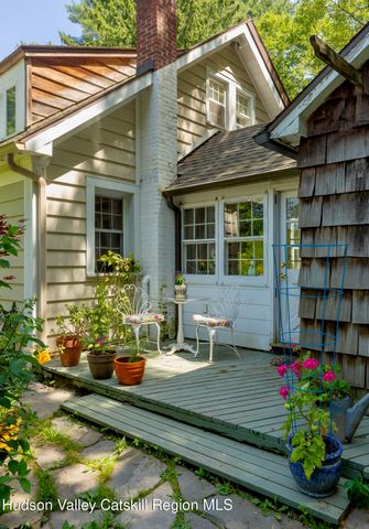 15 Chipmunk Lane, Woodstock, NY 12498
