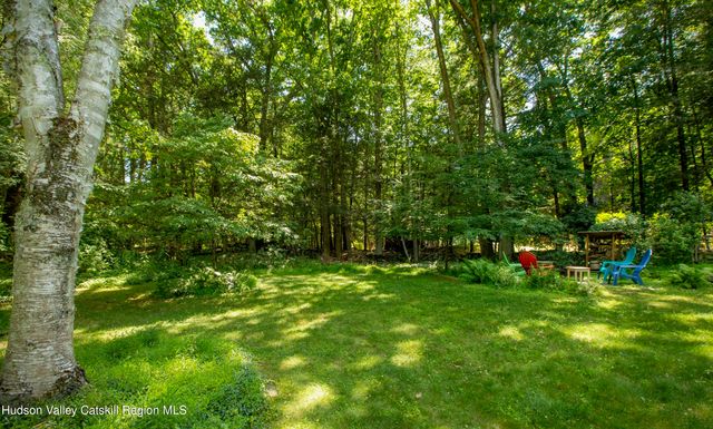 15 Chipmunk Lane, Woodstock, NY 12498