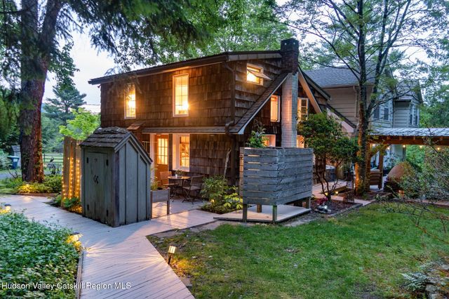 15 Chipmunk Lane, Woodstock, NY 12498