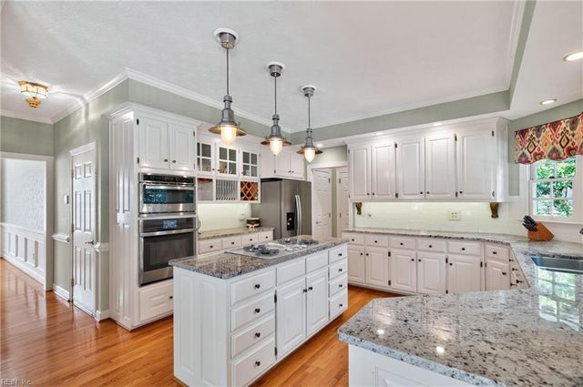 20218 Olde Towne CT, Smithfield, VA 23430