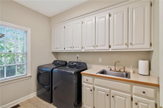 20218 Olde Towne CT, Smithfield, VA 23430