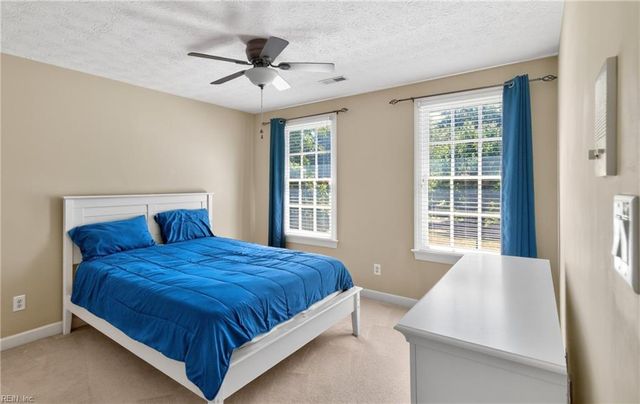 20218 Olde Towne CT, Smithfield, VA 23430