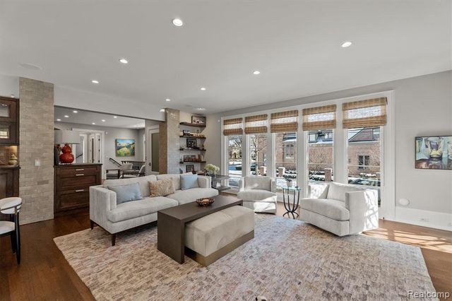 615 Hanna Street, Birmingham, MI 48009