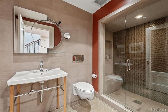 615 Hanna Street, Birmingham, MI 48009