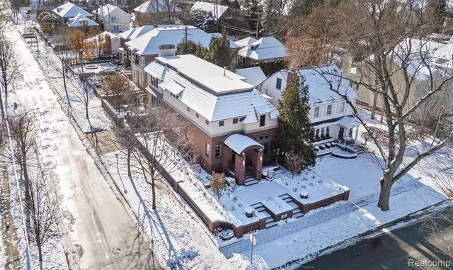 615 Hanna Street, Birmingham, MI 48009