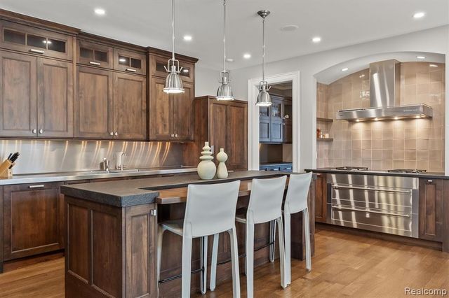 615 Hanna Street, Birmingham, MI 48009