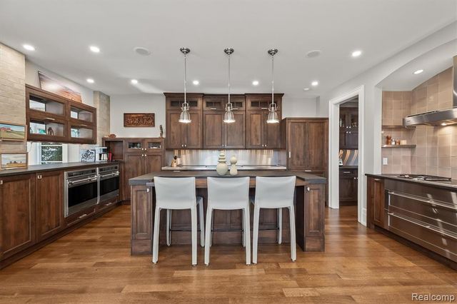 615 Hanna Street, Birmingham, MI 48009