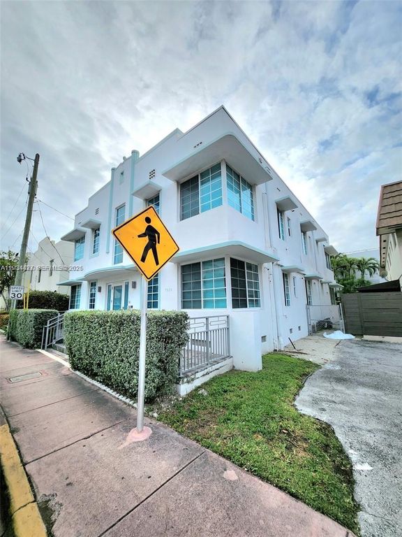 7936 Harding Ave 4, Miami Beach, FL 33141