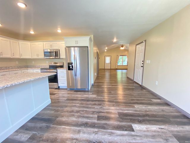 1902 14th Street, Bedford, IN 47421