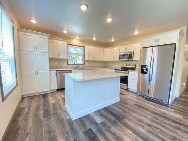 1902 14th Street, Bedford, IN 47421