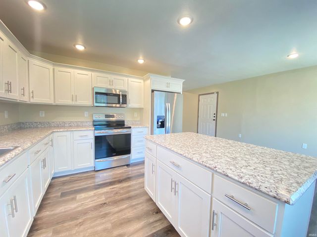 1902 14th Street, Bedford, IN 47421