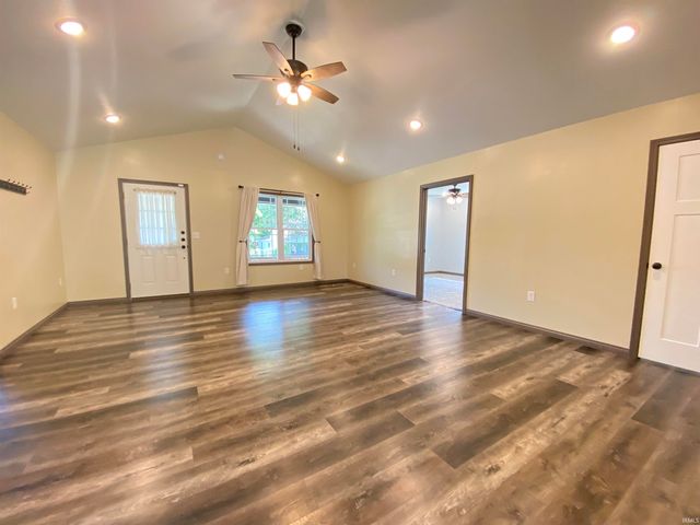 1902 14th Street, Bedford, IN 47421