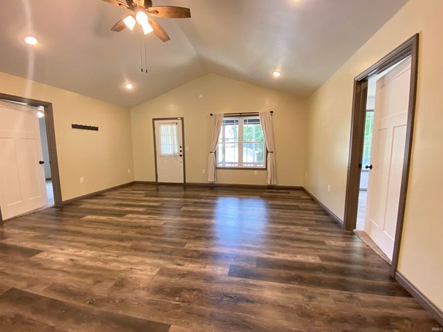 1902 14th Street, Bedford, IN 47421