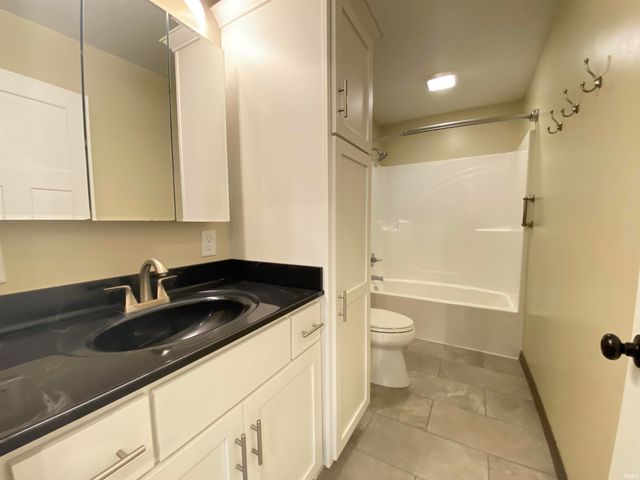 1902 14th Street, Bedford, IN 47421