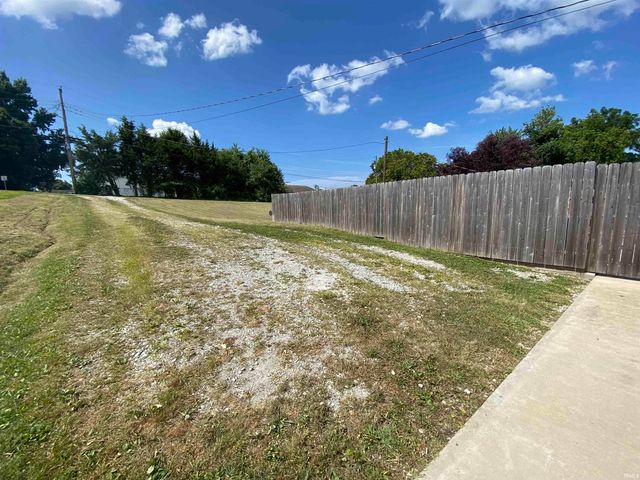 1902 14th Street, Bedford, IN 47421