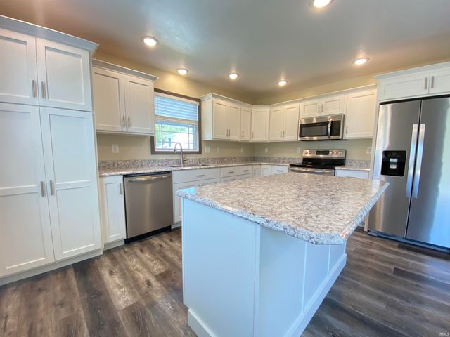 1902 14th Street, Bedford, IN 47421