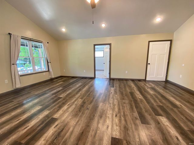 1902 14th Street, Bedford, IN 47421