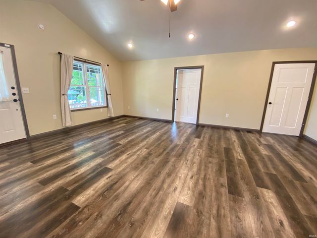 1902 14th Street, Bedford, IN 47421