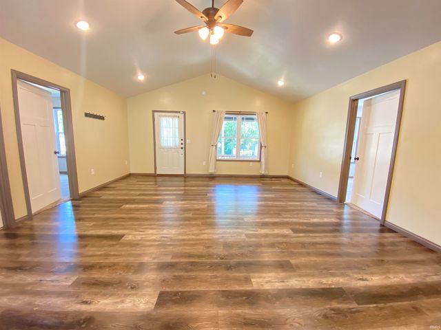 1902 14th Street, Bedford, IN 47421