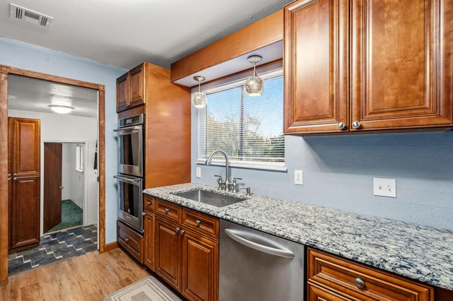 1627 Southgate Way, Grants Pass, OR 97527