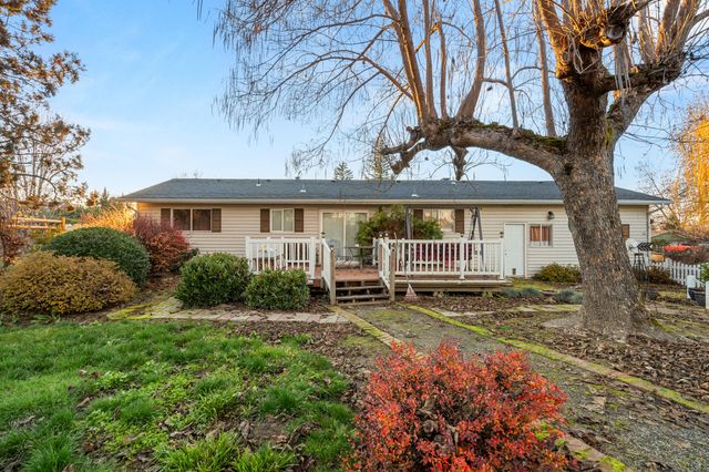 1627 Southgate Way, Grants Pass, OR 97527