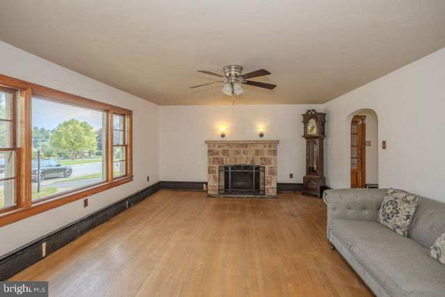 626 CHARLES ST, Shippensburg, PA 17257