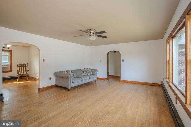 626 CHARLES ST, Shippensburg, PA 17257