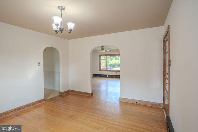 626 CHARLES ST, Shippensburg, PA 17257