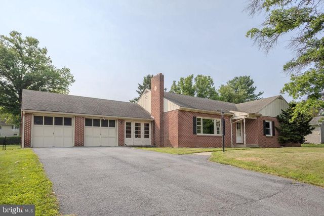 626 CHARLES ST, Shippensburg, PA 17257