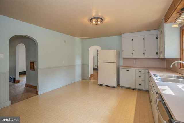 626 CHARLES ST, Shippensburg, PA 17257