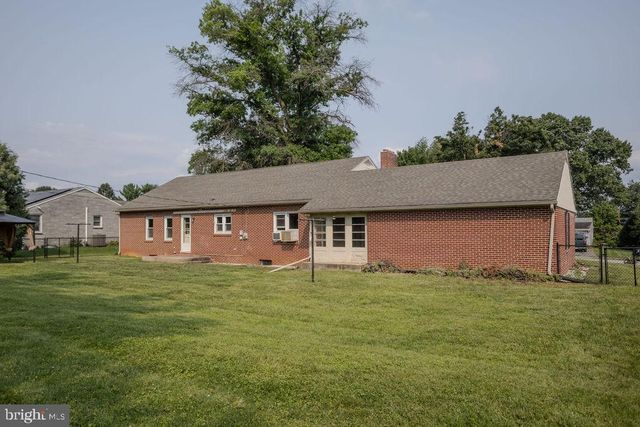 626 CHARLES ST, Shippensburg, PA 17257