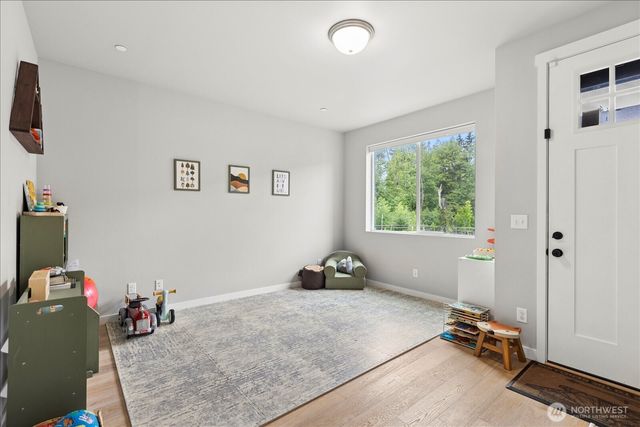 8735 69th Street NE, Marysville, WA 98270