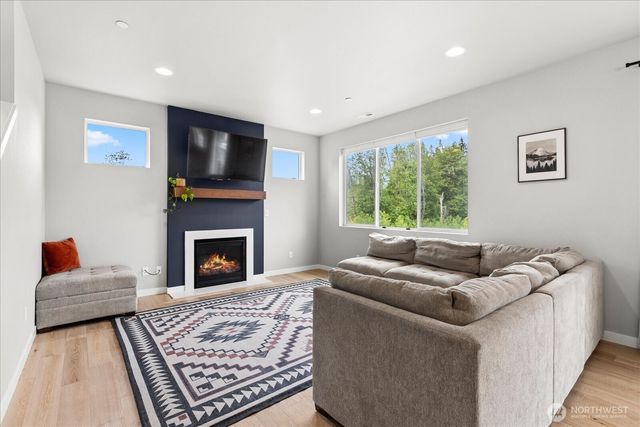 8735 69th Street NE, Marysville, WA 98270