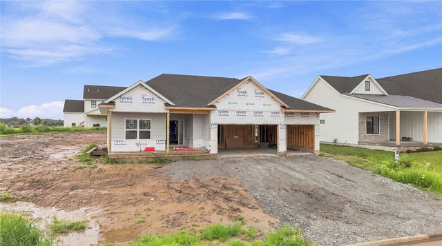 1401 Green Oak Pass, Tiffin, IA 52340