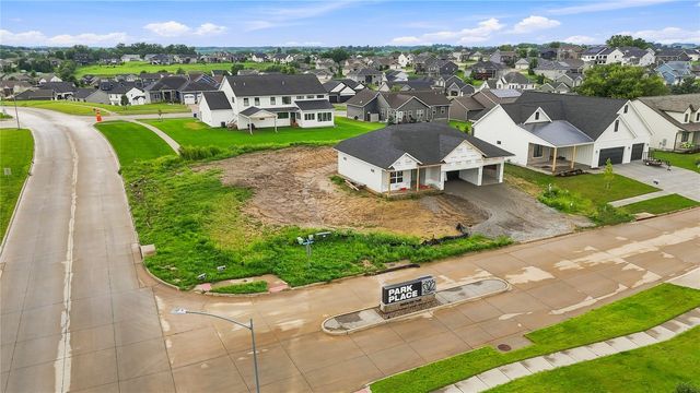 1401 Green Oak Pass, Tiffin, IA 52340