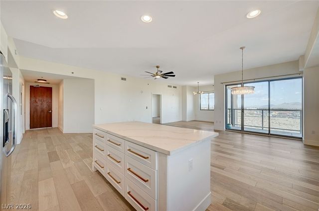 8255 Las Vegas Boulevard 813, Las Vegas, NV 89123