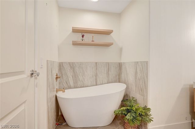 8255 Las Vegas Boulevard 813, Las Vegas, NV 89123