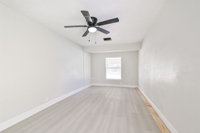 5007 Northridge Drive, Houston, TX 77033