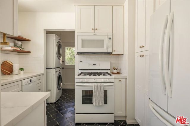 4113 Perlita Avenue C, Los Angeles, CA 90039