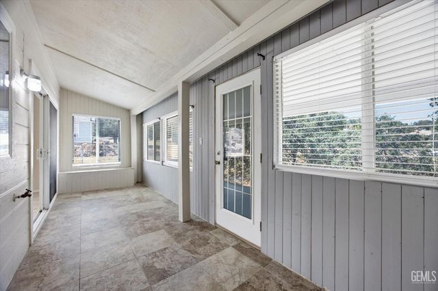 21276 White Pine Drive 53, Tehachapi, CA 93561