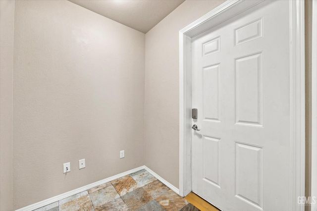 21276 White Pine Drive 53, Tehachapi, CA 93561
