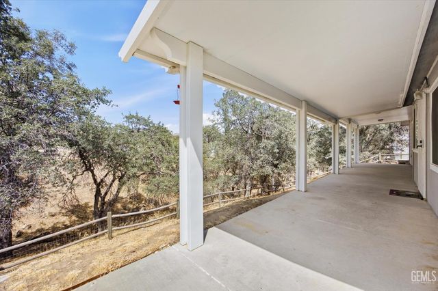 21276 White Pine Drive 53, Tehachapi, CA 93561
