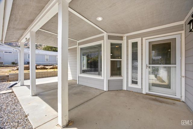 21276 White Pine Drive 53, Tehachapi, CA 93561